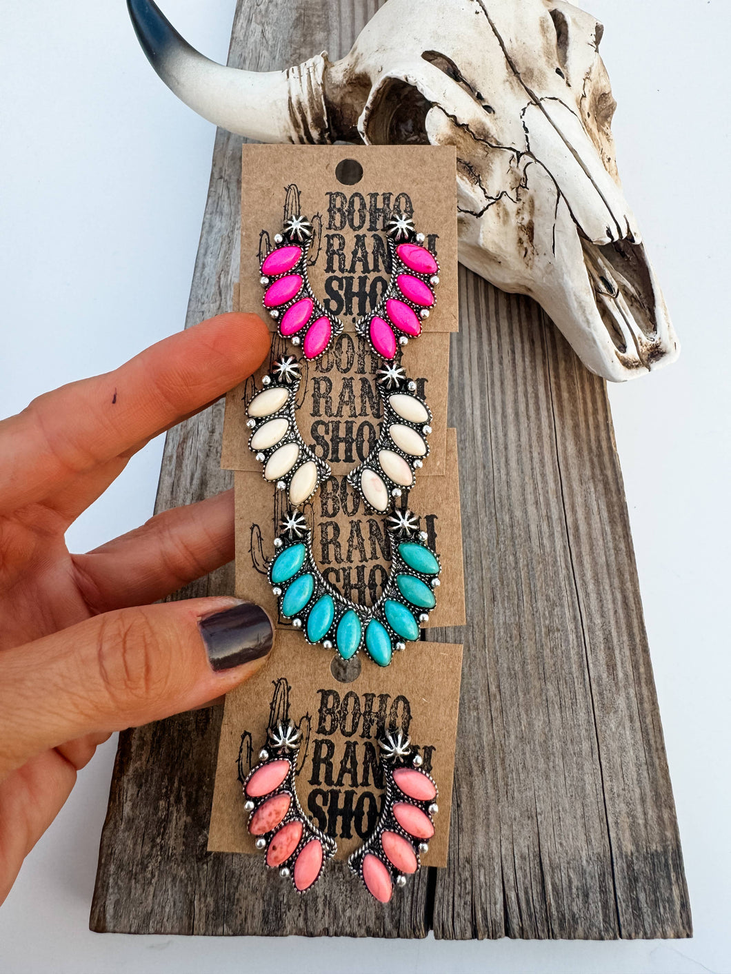 Western Concho Semi Stone Stud Earrings: Fuschia Pink