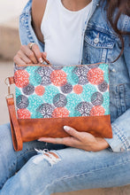 Load image into Gallery viewer, Boho Print Clutch - 2 Colors available
